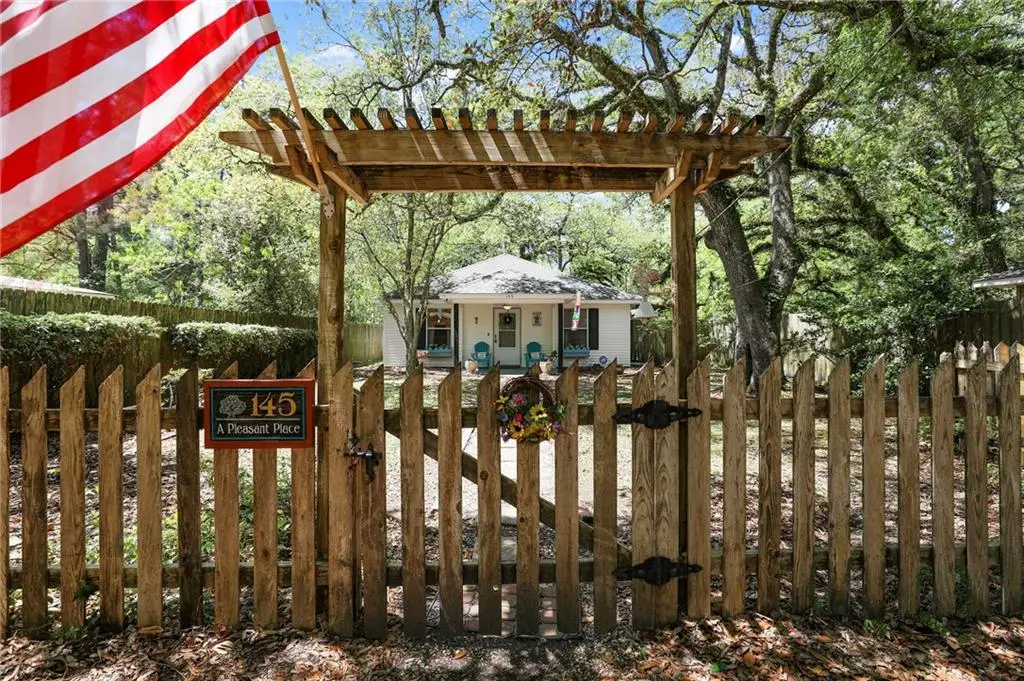 145 Beauregard Street, Ponchatoula, LA 70454 - #1