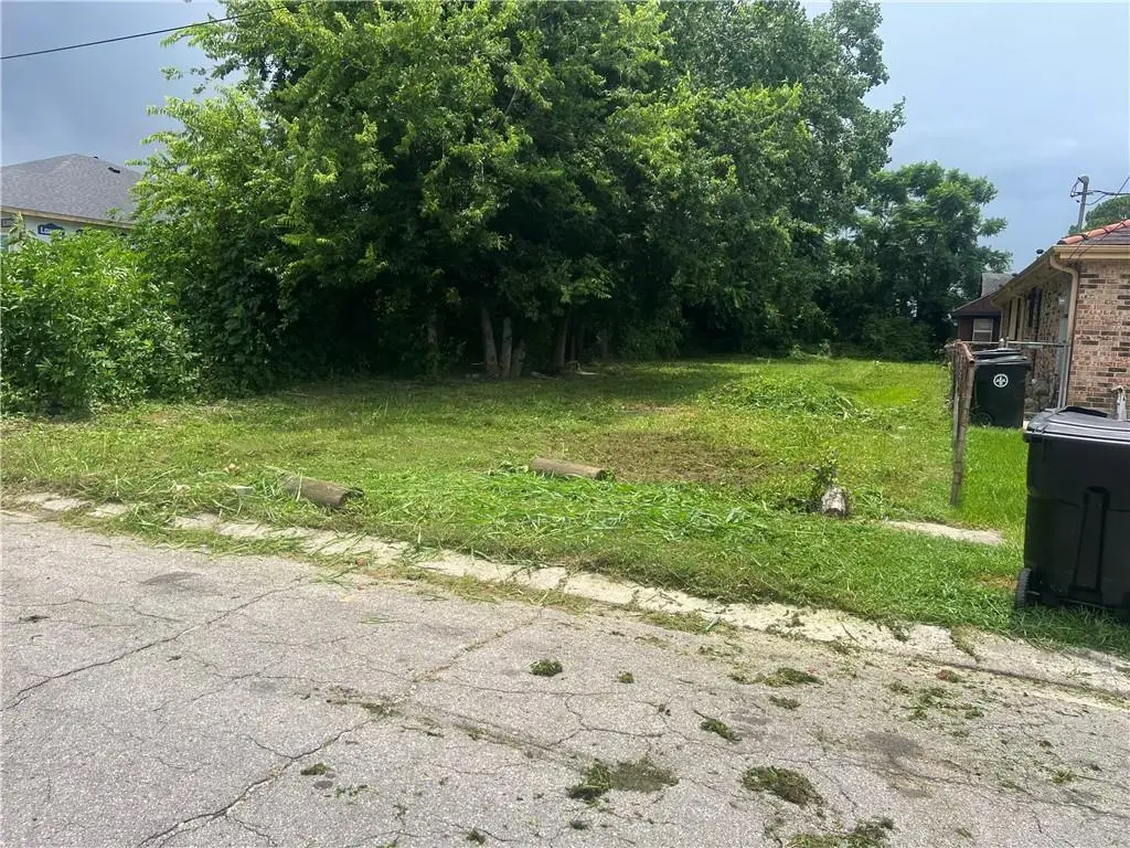 6042 Kuebel Drive, New Orleans, LA 70126 - #1