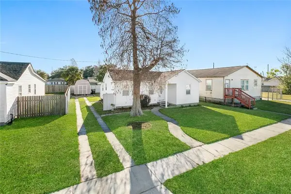 9 Carroll Drive, Chalmette, LA 70043