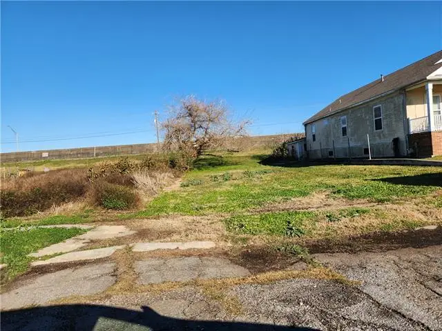 6507 Pauline Drive, New Orleans, LA 70126 - #2