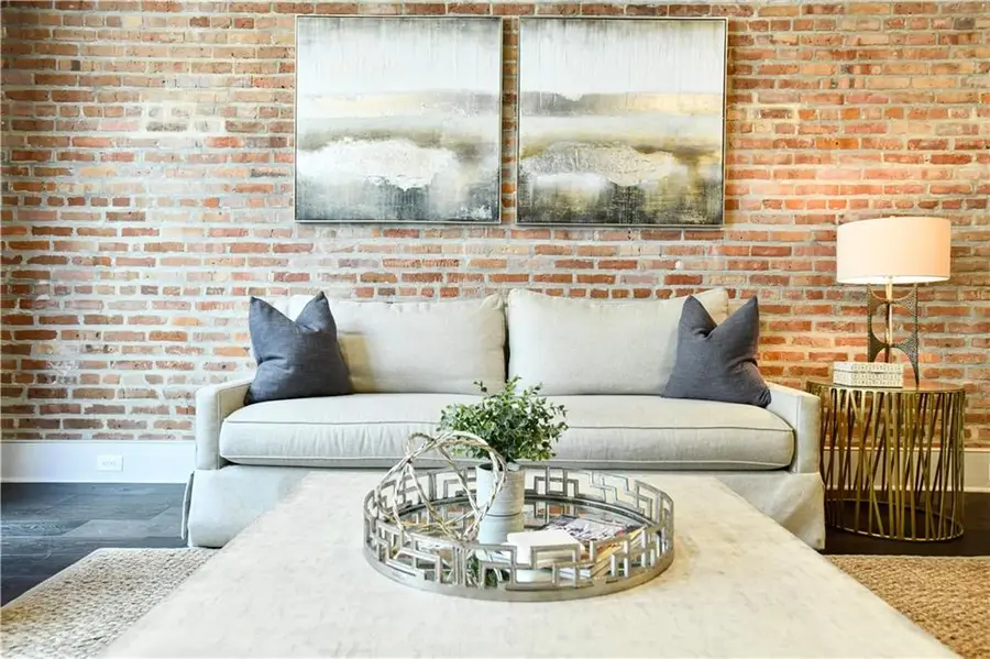 614 Baronne Street #304-B, New Orleans, LA 70113 - #3