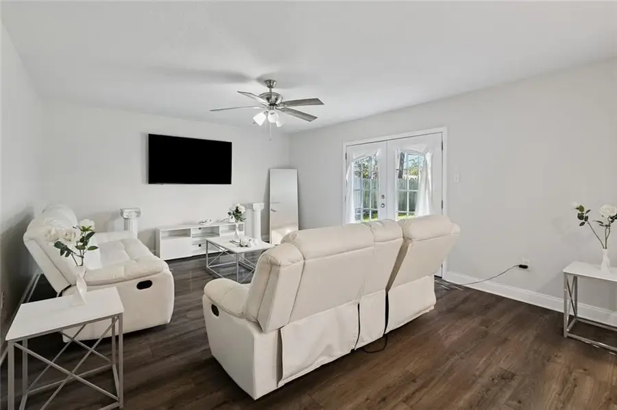 2024 Spanish Oaks Drive, Harvey, LA 70058 - Image #2