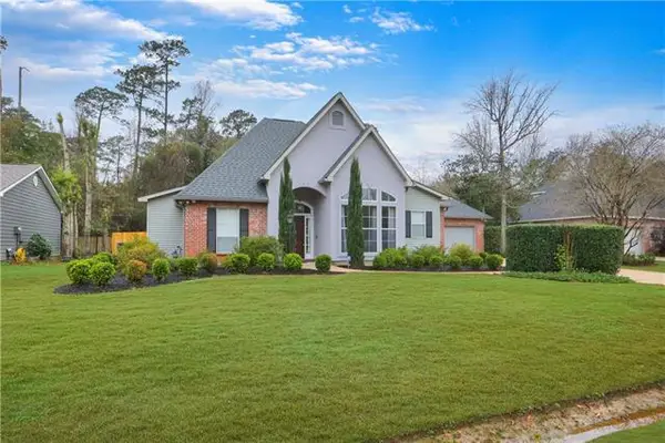 1090 Rue Chinon Drive, Mandeville, LA 70471