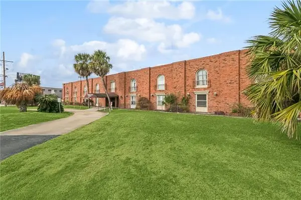 6901 Veterans Memorial Boulevard #13, Metairie, LA 70003
