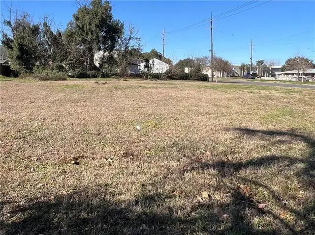 5564 Cameron Boulevard, New Orleans, LA 70122 - #2