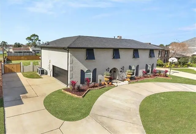 392 Fairfield Avenue, Gretna, LA 70056 - #2