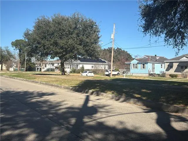 6018 Saint Anthony Avenue, New Orleans, LA 70122 - Image #2