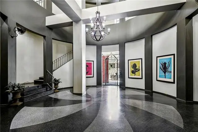 330 Julia Street #302, New Orleans, LA 70130 - #3