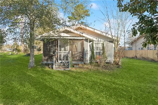 530 E Cypress Street, Ponchatoula, LA 70454 - #1