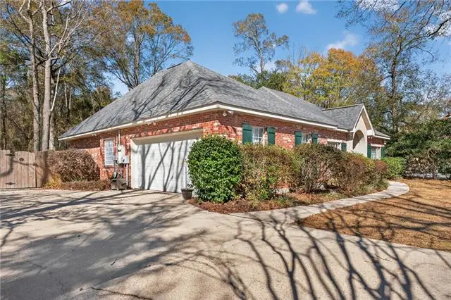 404 N Woodlake Way, Pearl River, LA 70452 - #3