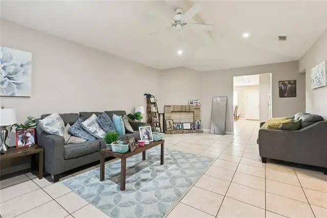 1528 Virginia Marie Street, New Orleans, LA 70122 - #3