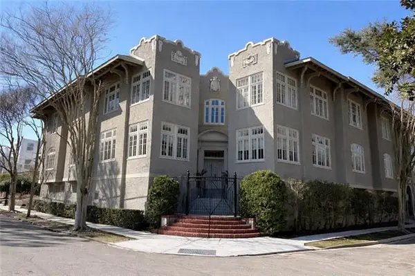 518 Walnut Street #E, New Orleans, LA 70118