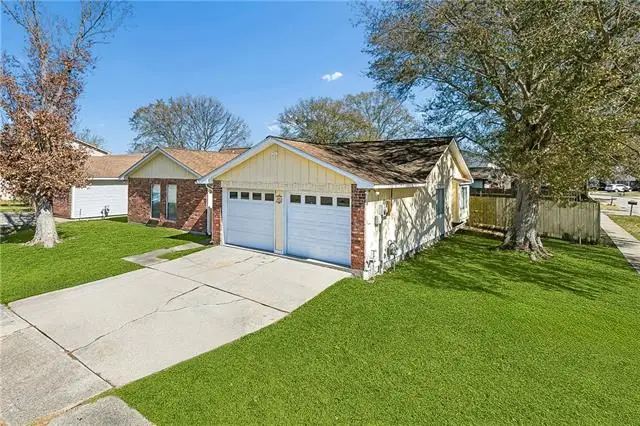 1053 Fairfax Drive, Terrytown, LA 70056 - Image #1