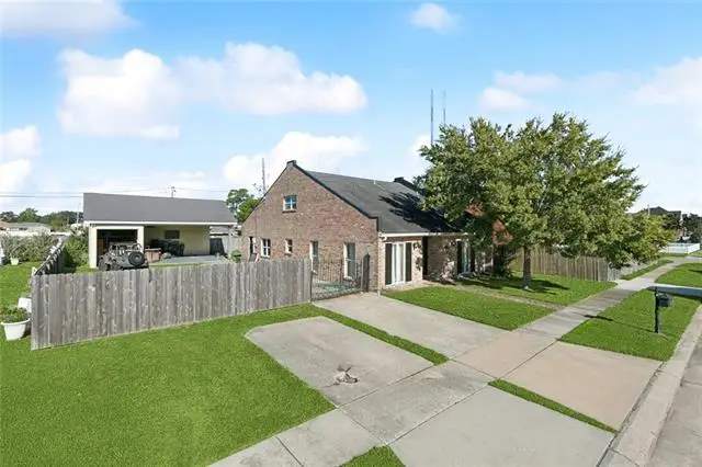 3520 Karen Drive, Chalmette, LA 70043 - #3