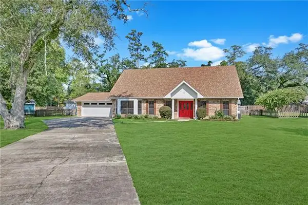102 Chickamaw Place, Mandeville, LA 70471