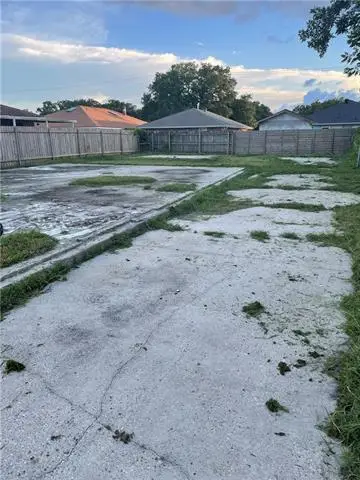 7850 Parry Street, New Orleans, LA 70128