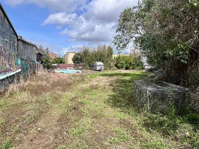 4551 Burgundy Street, New Orleans, LA 70117 - #2