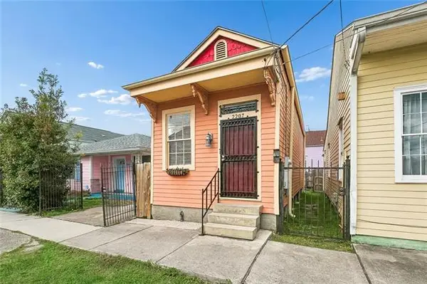 2207 St Ann Street, New Orleans, LA 70119