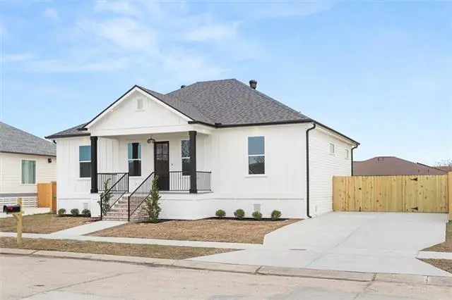 3213 Dauterive Drive, Chalmette, LA 70043 - #1
