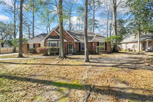 127 Madewood Drive, Mandeville, LA 70471