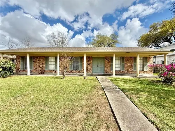 3030 Hudson Place, New Orleans, LA 70131