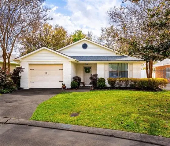 124 Bradley Place, Belle Chasse, LA 70037