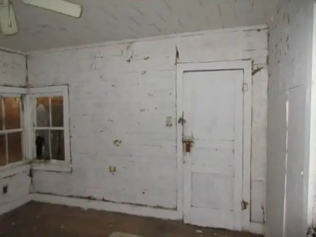 519 E Jackson Street, Ville Platte, LA 70586 - #3