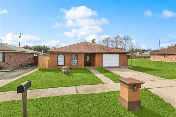 2325 River Queen Drive, Violet, LA 70092