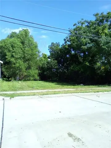 2326 Lamanche Street, New Orleans, LA 70117