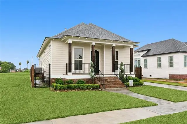 8541 Victory Drive, Chalmette, LA 70043 - #2