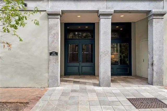 225 Girod Street #202, New Orleans, LA 70130 - #2