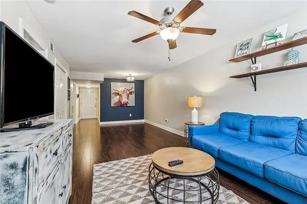 500 Lake Marina Avenue #220, New Orleans, LA 70124