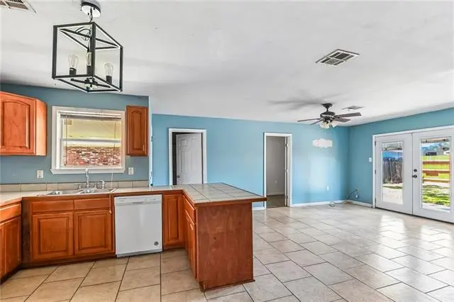 2428 Charles Drive, Chalmette, LA 70043 - #2