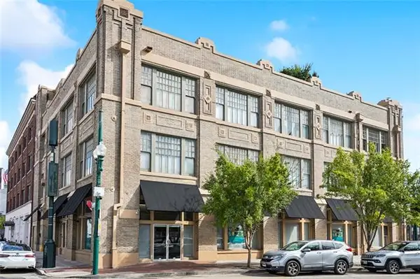 1000 St Charles Avenue #D, New Orleans, LA 70130