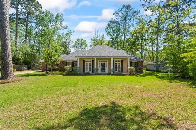 320 Garden Avenue, Mandeville, LA 70471 - #2
