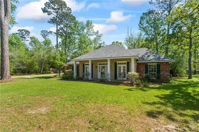 320 Garden Avenue, Mandeville, LA 70471 - #3