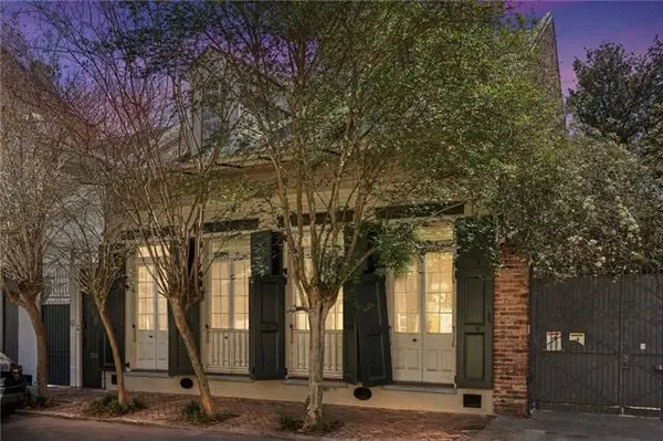 1114 Burgundy Street, New Orleans, LA 70116