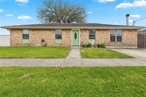 3312 Volpe Drive, Chalmette, LA 70043