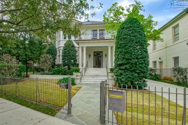 4930 St Charles Avenue, New Orleans, LA 70115