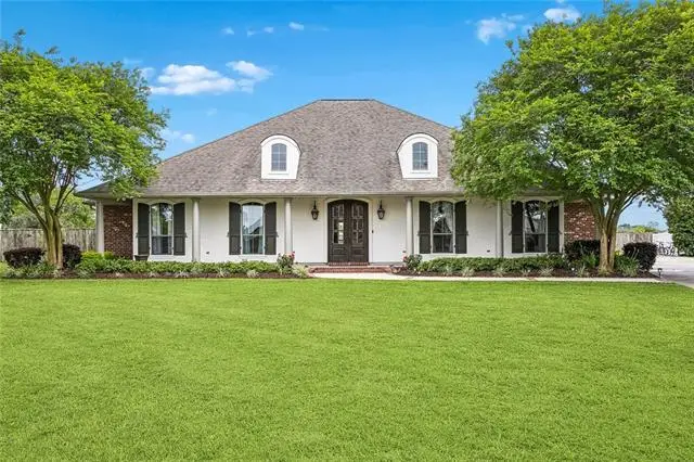 214 Poinsettia Drive, Belle Chasse, LA 70037 - #1