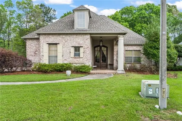 105 Red Fox Run Drive, Madisonville, LA 70447