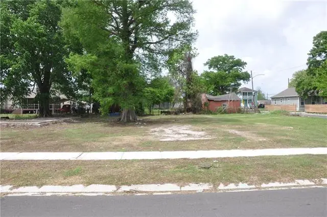 1736 Charbonnet Street, New Orleans, LA 70117 - #3