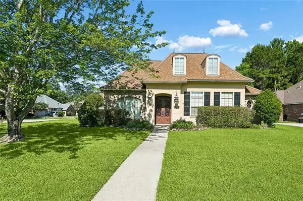 108 Southdown Lane, Covington, LA 70433