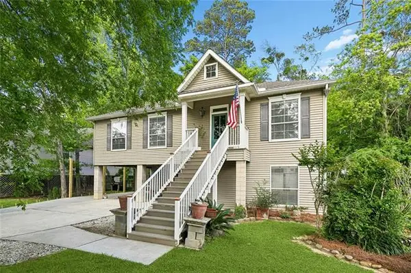 717 Woodridge Boulevard, Mandeville, LA 70471