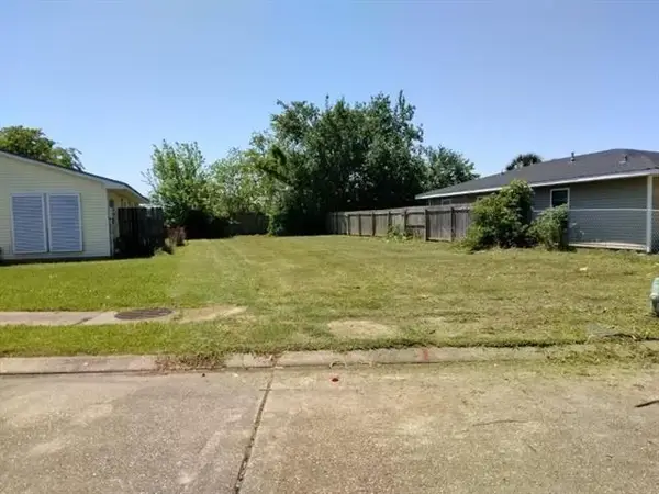 7564 Elmdale Road, New Orleans, LA 70127