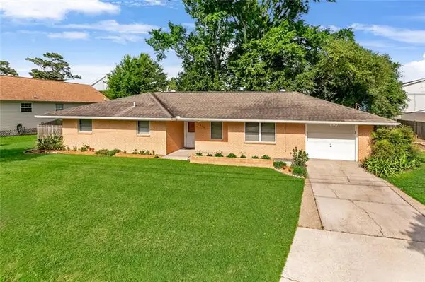 455 Clayton Drive, Norco, LA 70079