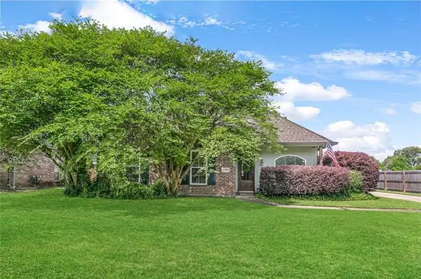 15099 Woodstone Drive, Prairieville, LA 70769