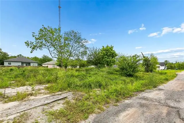 3166 Elmwood Park Drive, New Orleans, LA 70114 - #3