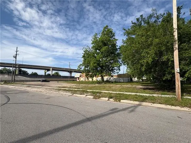 1 Hayne Boulevard, New Orleans, LA 70128 - #3