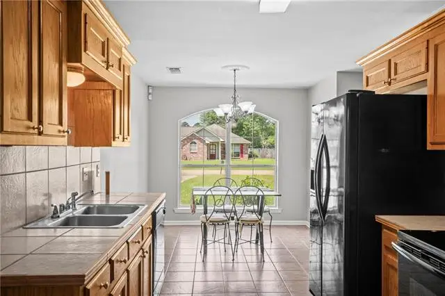 35038 Napoleon Drive, Denham Springs, LA 70706 - #2